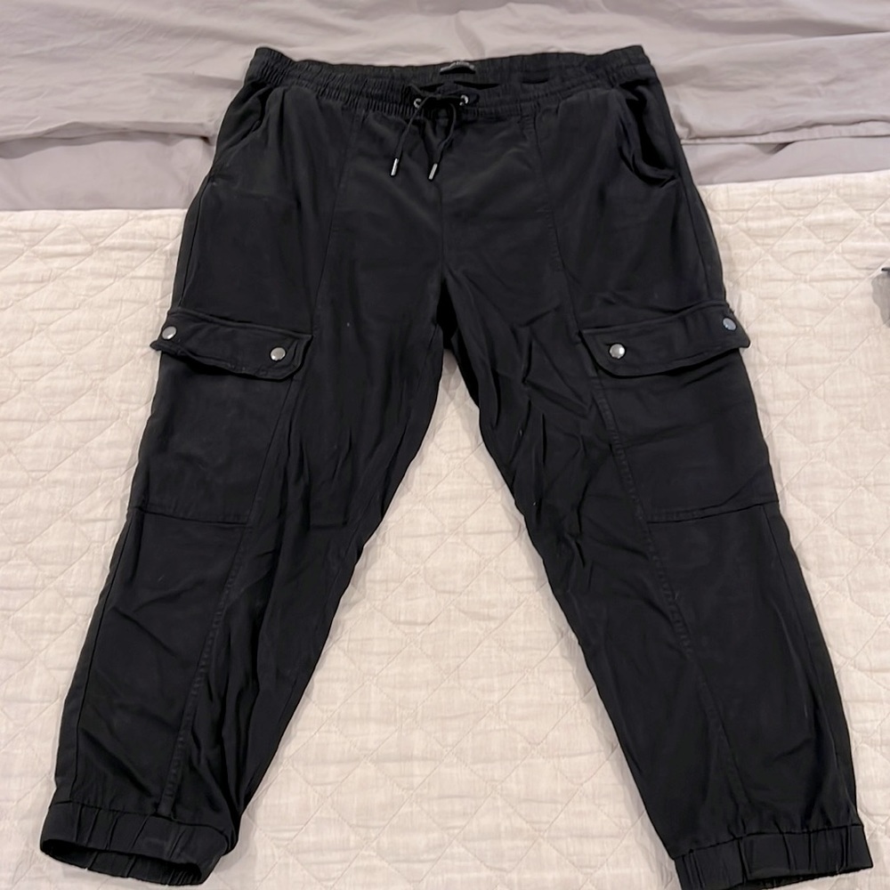 Banana Republic Black Cargo Joggers. Size XL